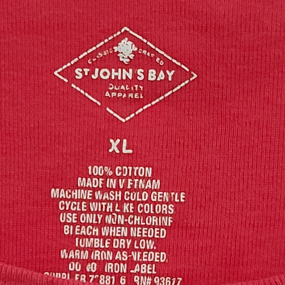 Pink Sleeveless Women's Top - Picture 2 of 2